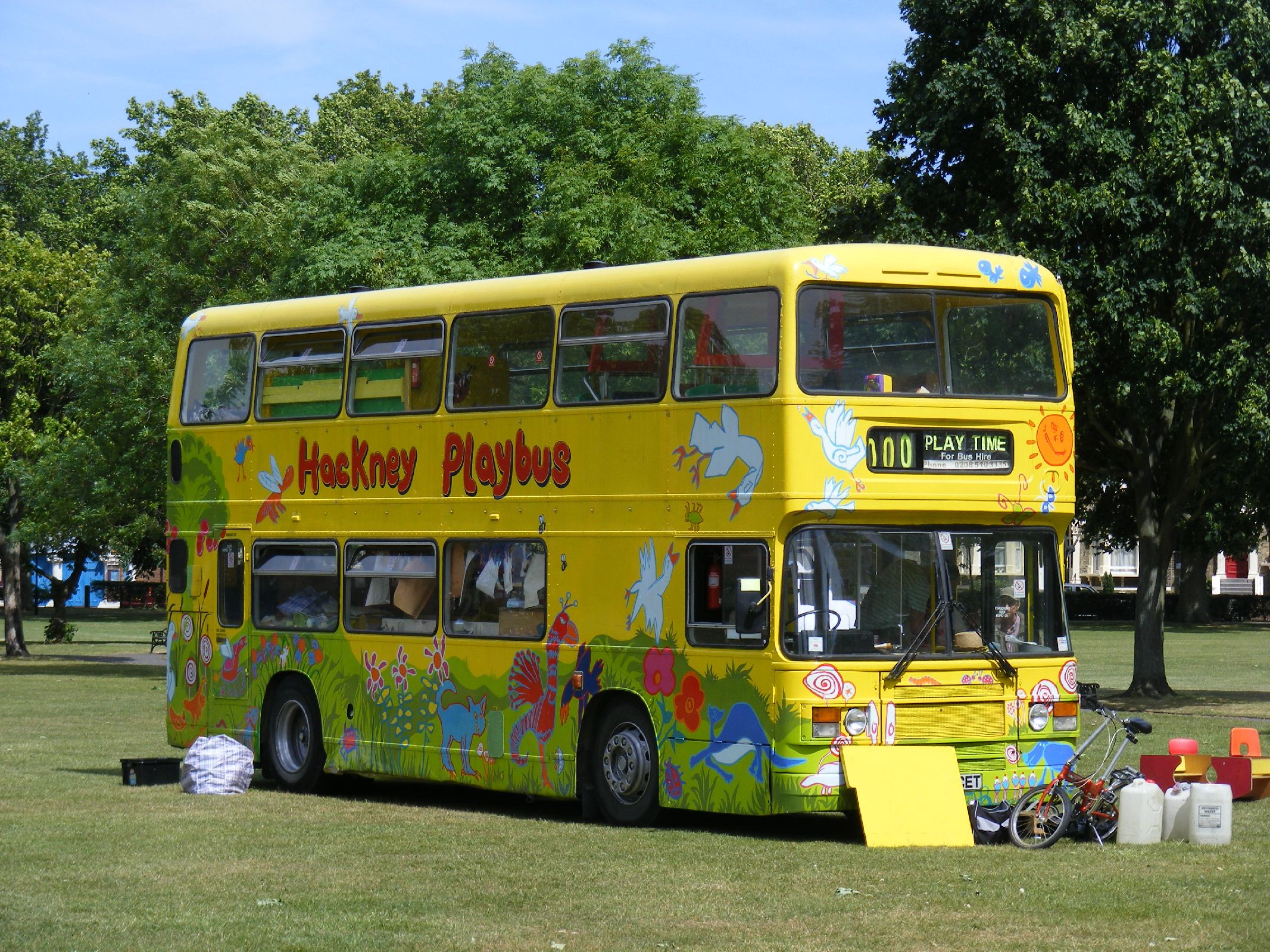 Автобус для детей 4 лет. Детские автобусы. Автобус для детского сада. Автобус в садик. Автобус в сады.