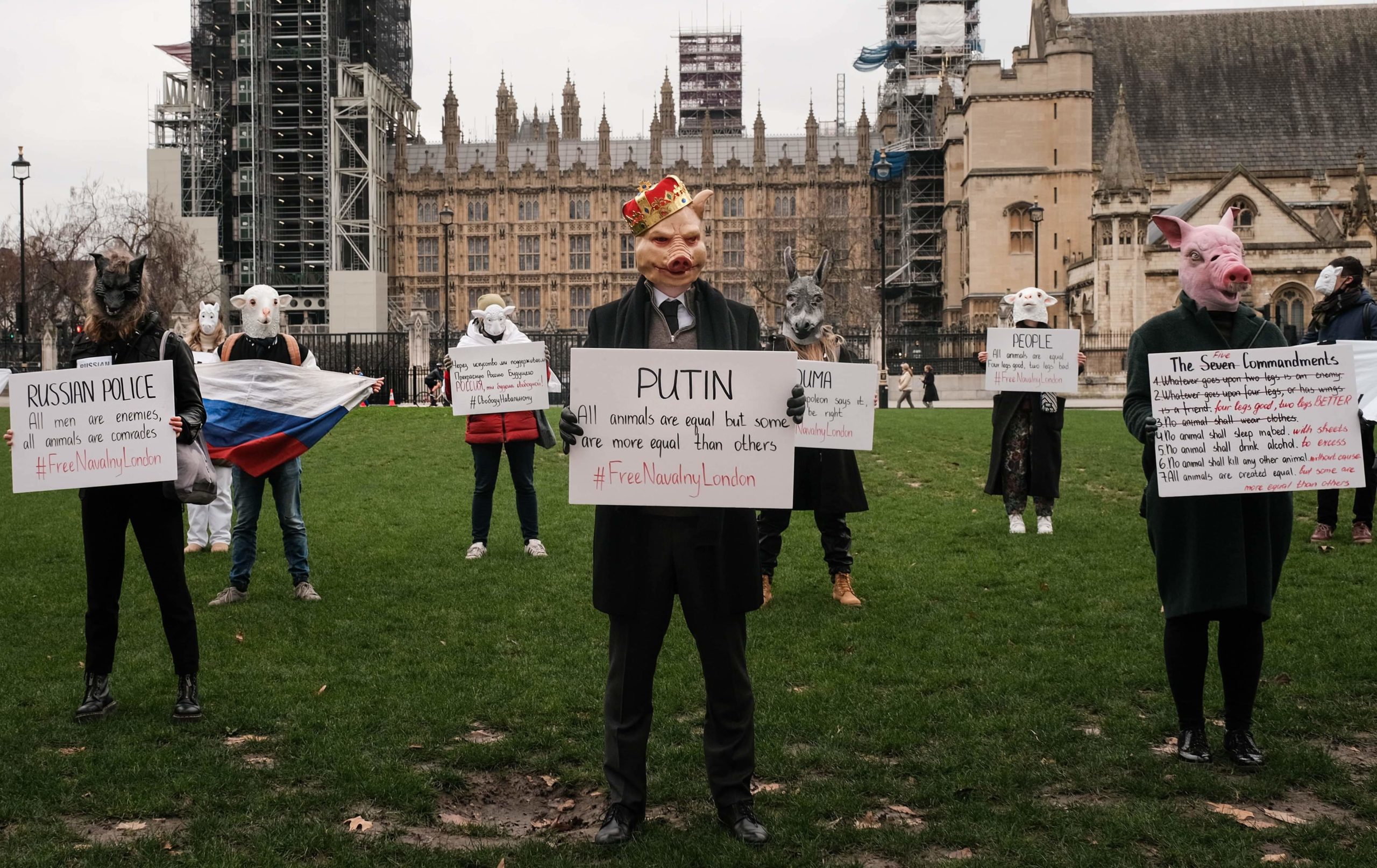 Лондон навальный. Акция протеста в Лондоне. Навальный в Лондоне. Лондонский юмор.