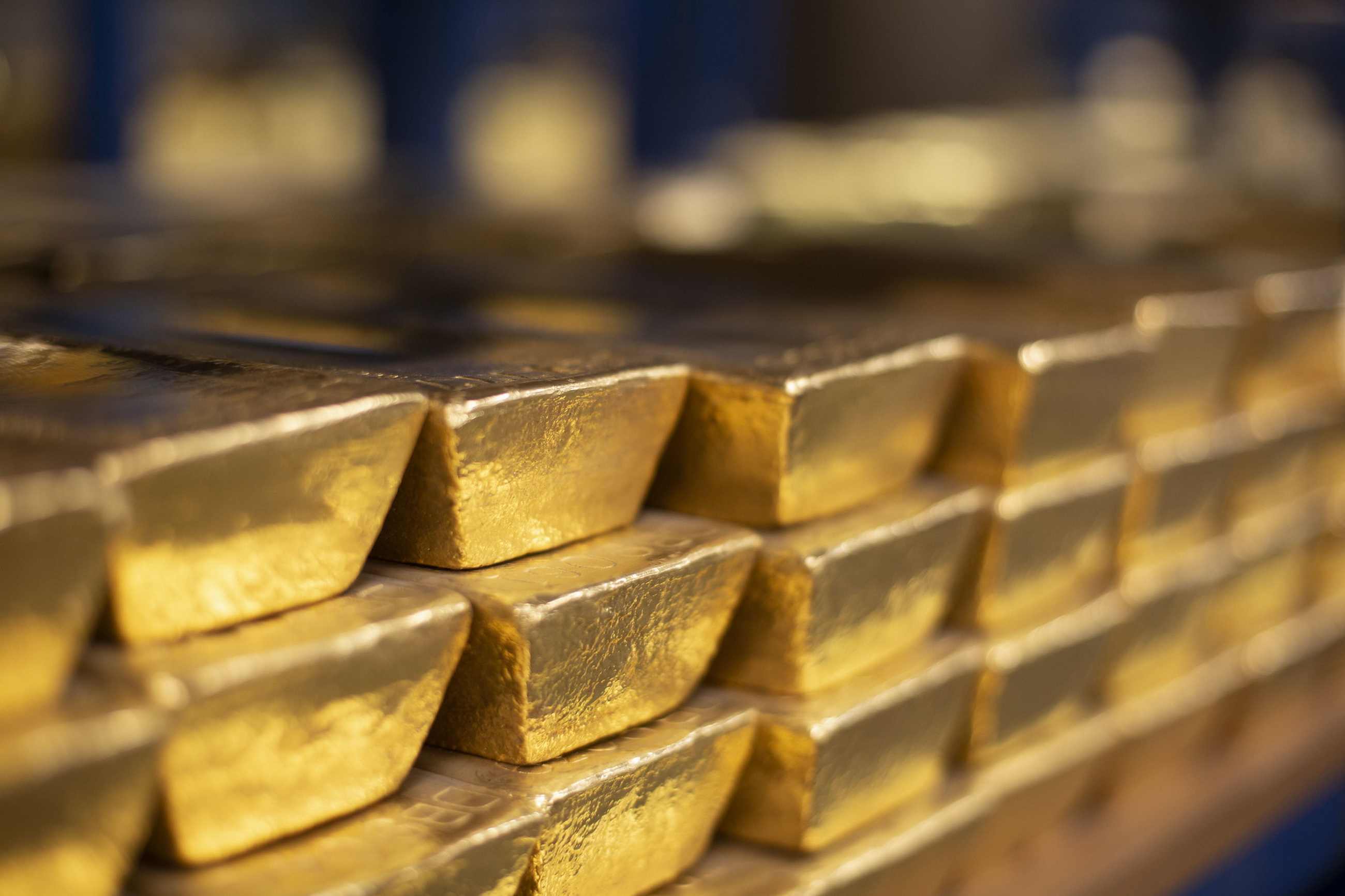 Новое про золото. Международные резервы. Золотовалютный стандарт. Продать золото. Литий слиток.